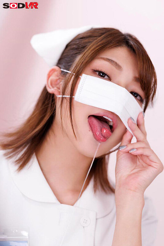 【VR】【8K】採精室で既婚者チ●ポを丸ごと飲み込むイラマ好きスプタン痴女ナース 安堂はるの サンプル 2