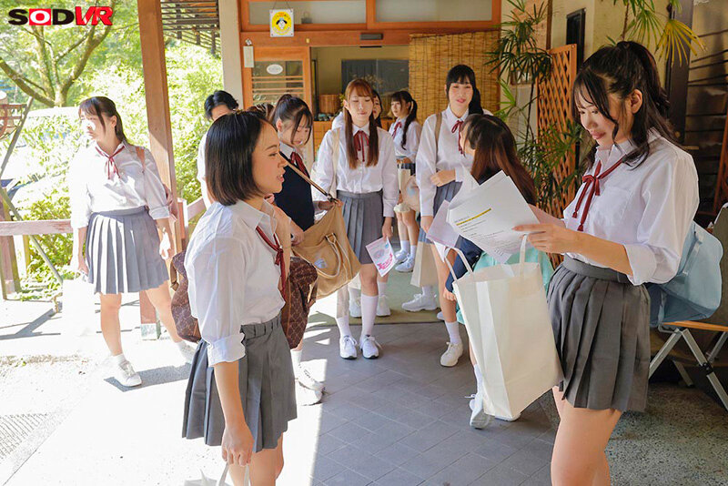 【VR】【8K】シン・透明人間おんな湯のぞき4 修学旅行生たちの女風呂に潜入中！！全未成熟マ●コにハメハメSPECIAL サンプル 3