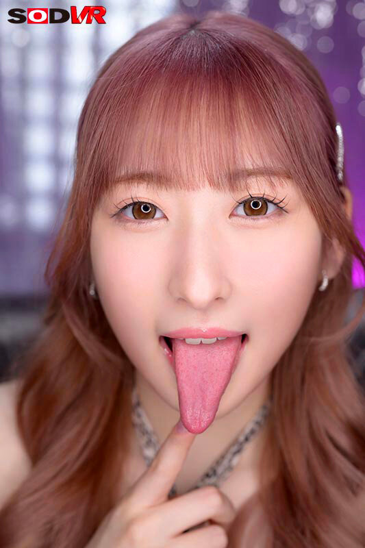 【VR】【8K】【ギャル×蛇舌×アヘ顔特化】ガンギマリ長ベロ痴女はビチョ濡れ接吻大好きプッシー！下品な接吻と下品な騎乗位の無限ループ絶頂！！ サンプル 2