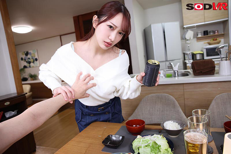 【VR】【8K】息子の嫁は俺（義父）に対し冷たいがセックスはさせてくれます。ただし無反応で無関心です。 弥生みづき サンプル 10