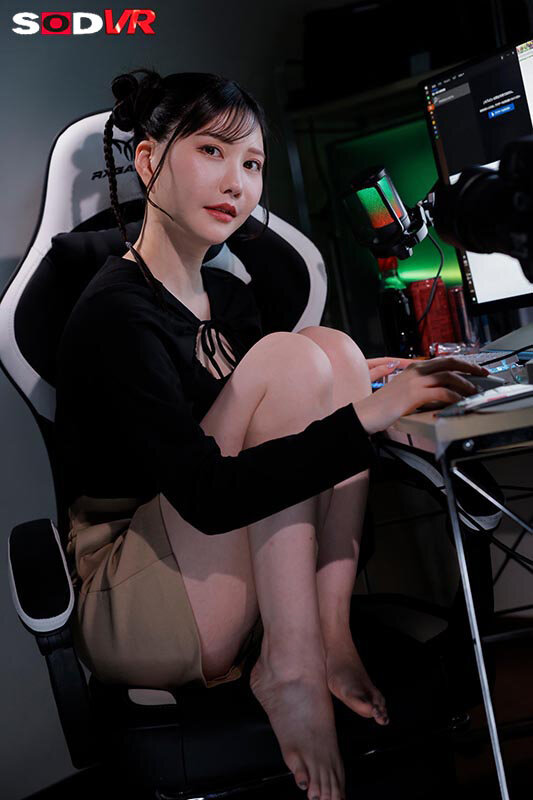 【VR】【8K】配信者藍芽さんにビ●ツを大量に投げていたらDMからのオフパコセックスに～！ 藍芽みずき サンプル 3