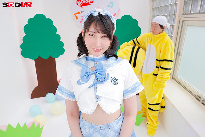 【VR】【8K】（追跡視点）うたのおねえさんの楽屋に潜入して強●VR 夏目響 サンプル 2