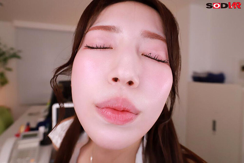 【VR】【8K】彼女のお姉さん（美人社長）の焦らしベロキス練習ゆっくり唾液交換ネットリ濃密快感スローKISSレッスン あかね麗 サンプル 3