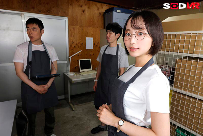 【VR】【8K】仕分け作業中にムラついたら、即ヌイてくれる倉庫パートの若妻Nさん。 サンプル 7
