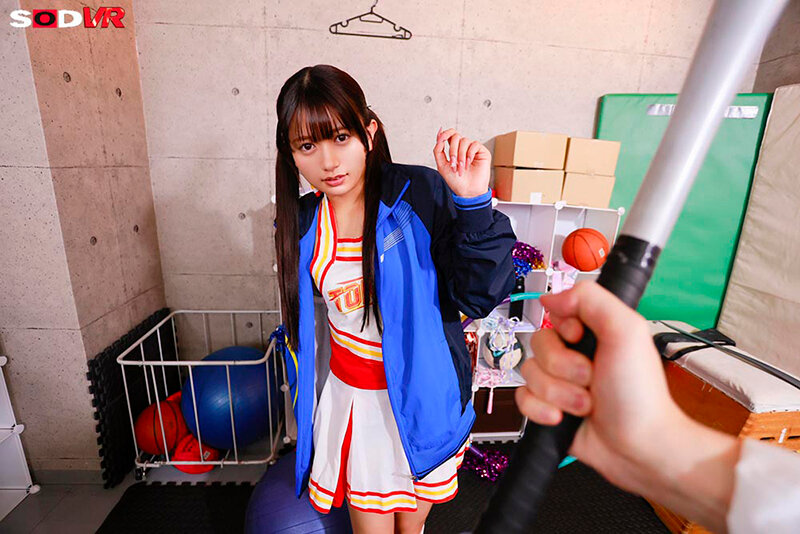 【VR】【8K】芸能人気取りで補欠部員を見下す性悪チアガールに、慰み者としての立場を理解らせる。 北岡果林 サンプル 8