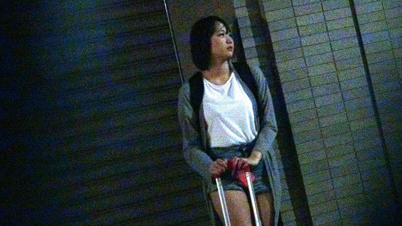 素人女性を口説いてSEXしてAV作品を作れ 「終電逃した女性を駅前でナンパしてみた」編完全版［上巻］ サンプル 1