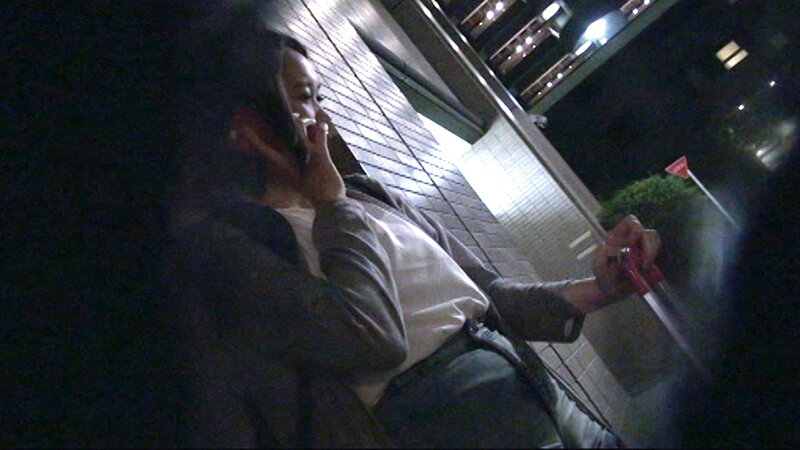 素人女性を口説いてSEXしてAV作品を作れ 「終電逃した女性を駅前でナンパしてみた」編完全版［上巻］ サンプル 2