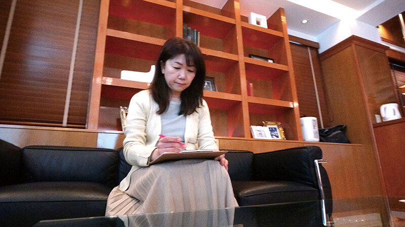 熟女妻面接ハメ撮り［四十一］ サンプル 1