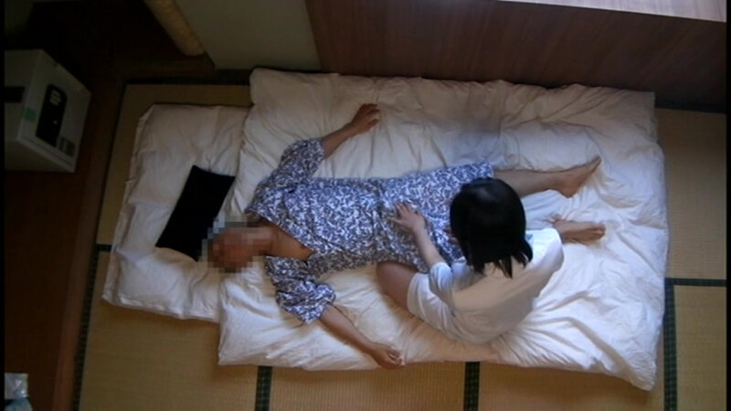 人妻エステ勃起したチ○ポに我慢できないエステシャン サンプル 6