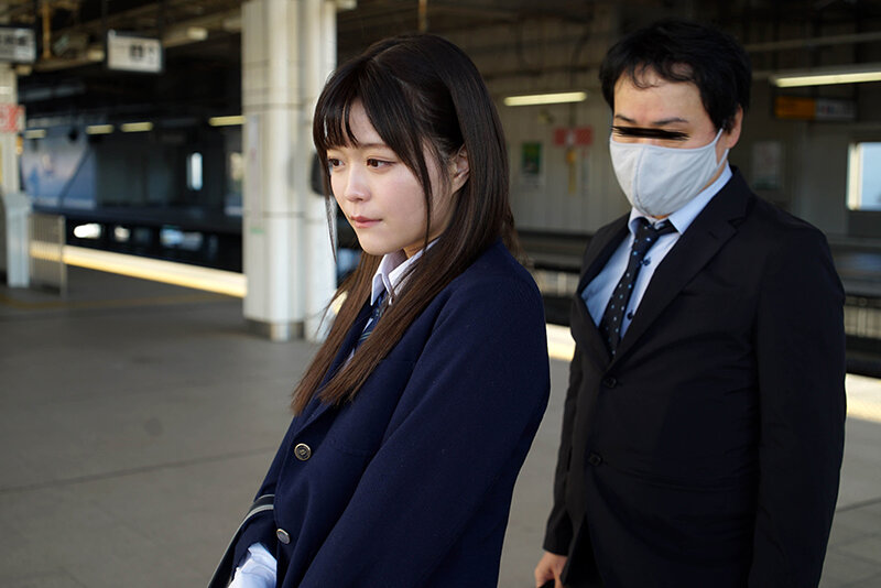 「気弱な子だと思ったら…」痴●したオヤジを死角に連れ込み精子が出なくなるまで説教射精させる痴女子○生 清楚系J○かのん サンプル 3
