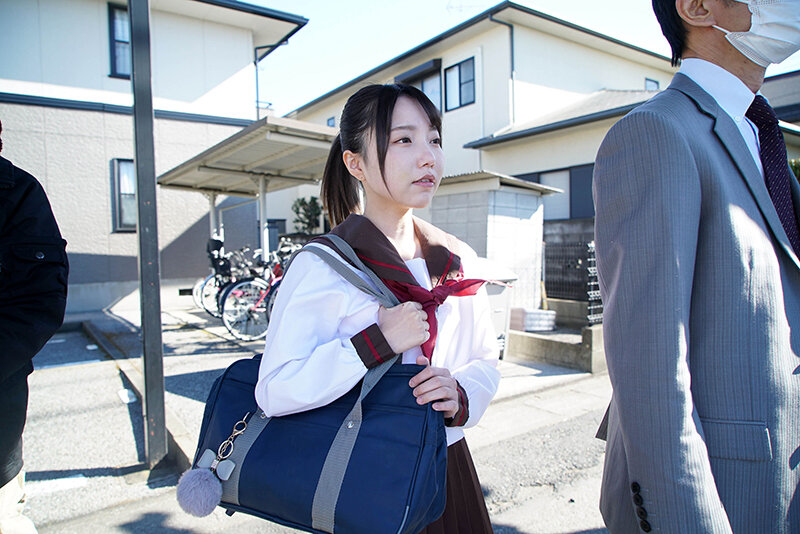 「気弱な子だと思ったら…」痴●したオヤジを死角に連れ込み精子が出なくなるまで説教射精させる痴女子○生 小柄J○ゆい サンプル 3