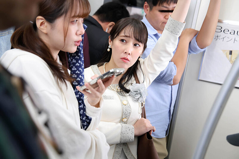「えっ！おばさんの私が？！」我が子の前で触られ必死に抵抗するも愛液を垂れ流し絶頂が止まらない巨尻母VOL.4 サンプル 6
