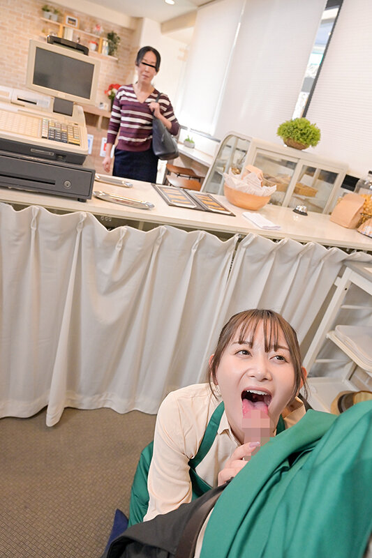 人手不足で悩む店長より偉いバイト様！辞めたいと言ってきた地味なバイトさんを引き止めたら...まさかのオヤジ好きの絶倫マ〇コで仕事中に何度も性欲処理させられた サンプル 9