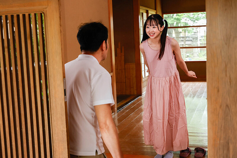 巨乳少女が増殖する数珠繋ぎSEX。帰省すると小さかった姪っ子たちがボインに急成長 サンプル 3