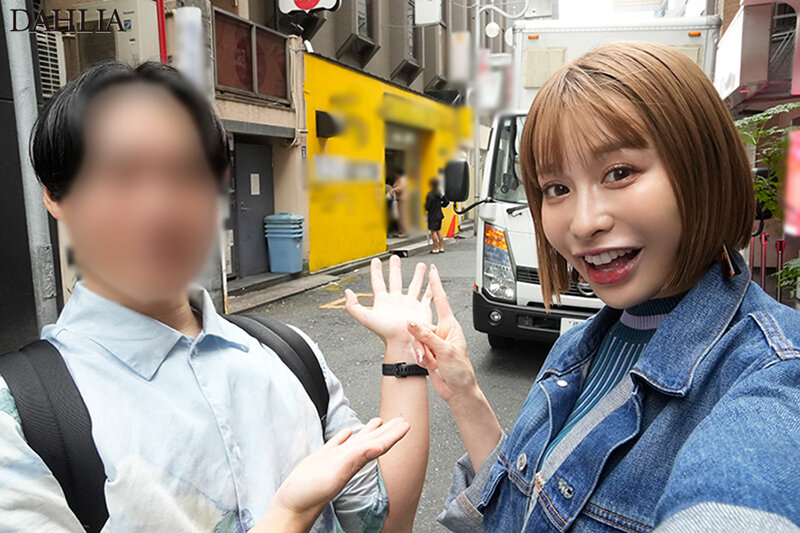素人、密室1vs1、ドキュメント解禁。DAHLIA専属Hカップ巨乳AV女優をレンタル貸ししちゃいました♪デビュー2周年記念企画スペシャル！！！！ 入田真綾 サンプル 1