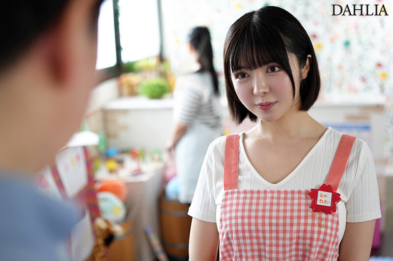 「だって…パパさんの事が好きな性癖なんだもん。」娘達の担任保育士さんの誘惑不倫でチ○ポは狂わされ、寝取られました。 善場まみ サンプル 2