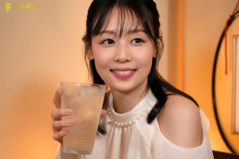 「始発出るまでウチいてもいいよ？」終電後に友達の彼女から甘～いお誘い…部屋着から見えるノーブラ乳首を前にダメだとわかりながらも朝までヤりまくりイチャラブSEX！！ 時田亜美 サンプル 1
