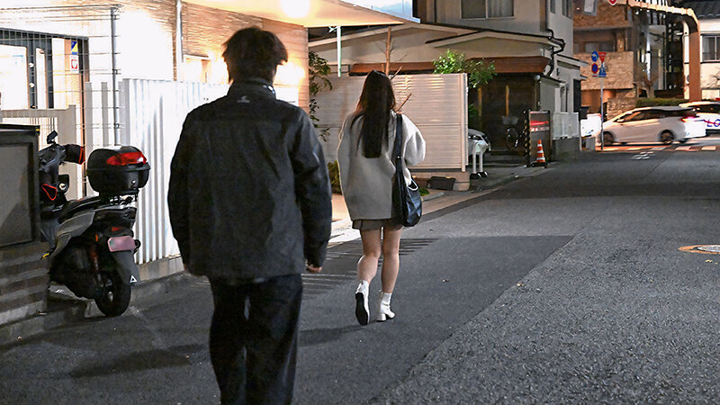 接客態度の悪さを売りにして流行っているレストランの店員が度を過ぎていたのでバイト後に待ち伏せ注意（SEX）。3日で従順な接客（肉便器）になりました 宮城りえ サンプル 4