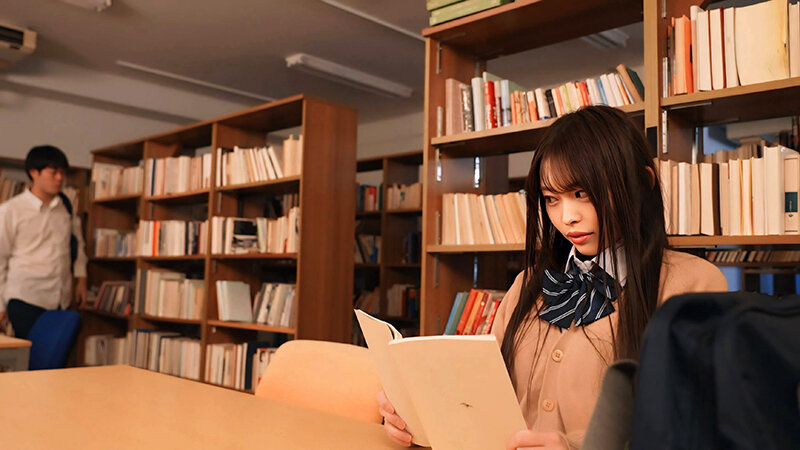 地味で無口な図書委員とセックスしまくった話。『何で？私、感じちゃってるの？？もしかして、いっぱい見て欲しいの？（※心の声）』 瀬戸ひなこ サンプル 2