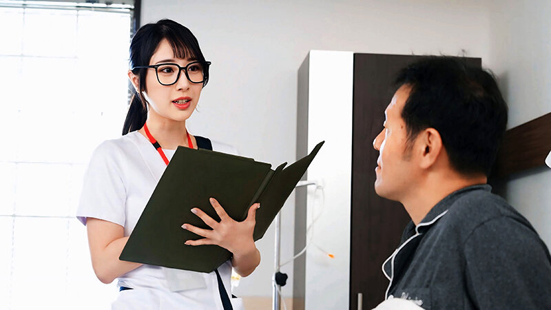 地味な隠れデカパイ新人看護師は押しに弱くてセクハラを断れないドMちゃん。性欲が溜まった入院患者の性処理までもお世話しています 小野坂ゆいか サンプル 2