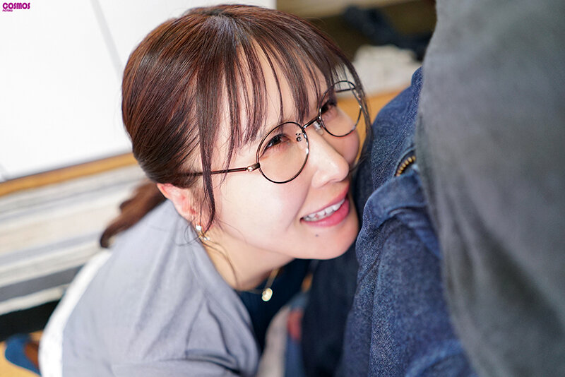 彼女のいない貧乏な自分にあるのは有り余る性欲と安アパートだけ風俗行く金も無いし若い子はノリが苦手…だからおとなしそうな人妻を捕まえてSEXしたら自分以上に性欲が凄かった！！（仮名）ミドリさん サンプル 4