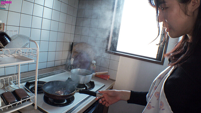 料理も洗濯もまともに出来ないドジで不器用なセフレ（人妻）ですが…実はとても優秀なハイスペック肉オナホなんです。 わかさん（26歳） サンプル 1
