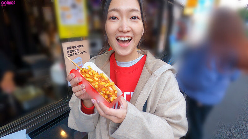 結婚して20年、平凡な生活を送る主婦。最近、年齢を重ねるごとに心が冷めていくのを感じる…もう一度だけ10代の頃のようにキスしただけでドキドキする燃えるようなSEXがしたい。一日限定彼氏と最初で最後の不貞中出しSEX りかさん（39歳） 中野区在住 子供:息子（18歳） サンプル 2