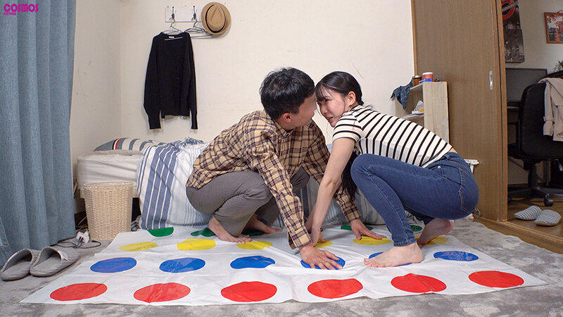 素人妻が一般大学生の自宅にコンドーム1つ渡され一泊一度のゴム姦では満足できず宿泊中2度もガチ中出しを許してしまう 激しい騎乗位で色白柔尻を揺らす発情妻 ひかりさん 32歳 サンプル 2