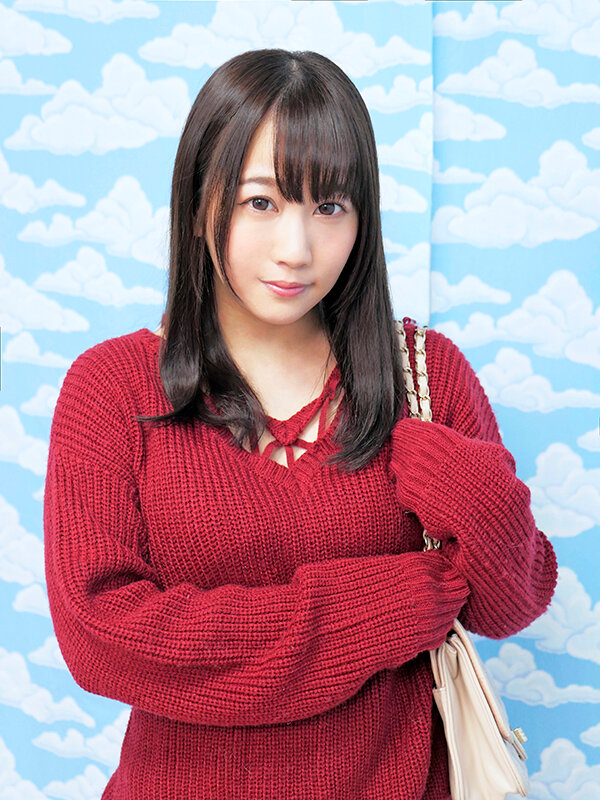 池袋で見つけた心優しい働くお姉さん 童貞くんのオナニーのお手伝いのつもりがセックス練習ってことで素股していてヌルっと入って筆おろし！？ 篠宮ゆり サンプル 2