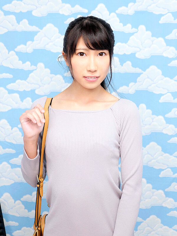 池袋で見つけた心優しい働くお姉さん 童貞くんのオナニーのお手伝いのつもりがセックス練習ってことで素股していてヌルっと入って筆おろし！？ 楠セナ サンプル 2