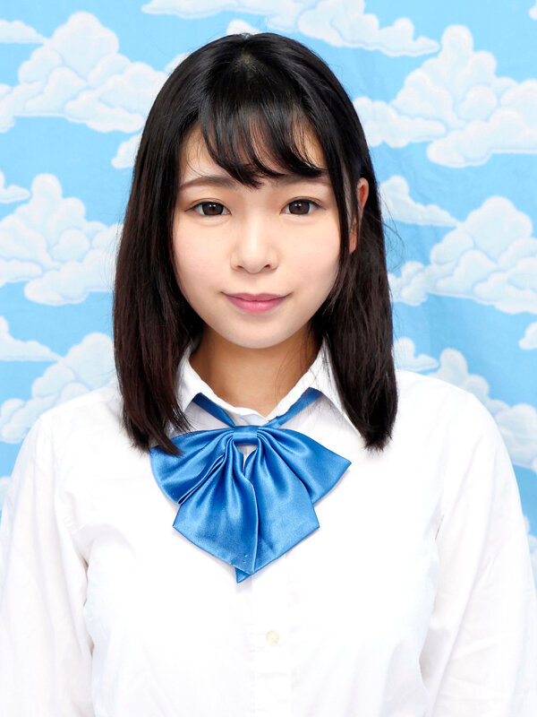 代々木で見つけた優しい女子校生に18cmメガチ○ポを素股してもらったらこんなヤラしい事になりました。 琴音芽衣 サンプル 1