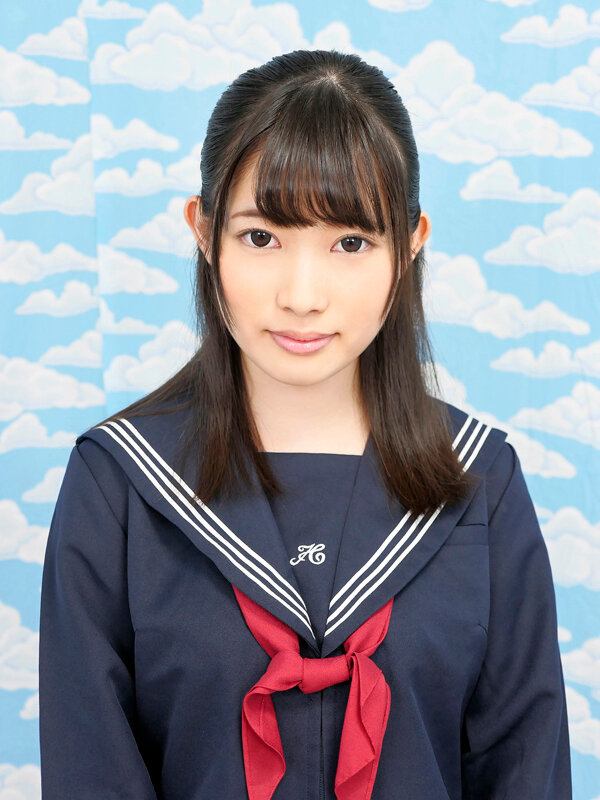 代々木で見つけた優しい女子校生に18cmメガチ○ポを素股してもらったらこんなヤラしい事になりました。 美甘りか サンプル 1