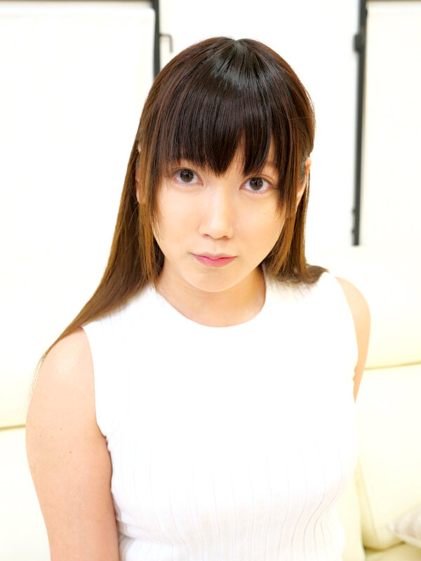 デリヘルで呼んだ娘が、敏感すぎて潮吹いて僕の部屋をビショビショにするので怒ったらヤラせてくれたけど、感じまくりまさかの連続イキ！更にハメ潮吹きまくって困った！10 真崎あやと サンプル 1