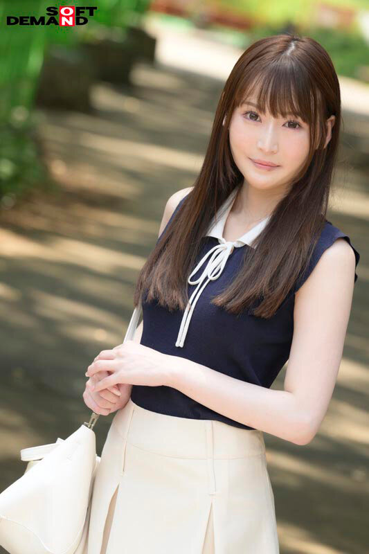 【初撮り】清楚なルックスと強すぎる性欲のギャップがエぐいドラックストアバイトのドスケベ女子大生、地元を飛び出し「本物のAVセックス」を体験して覚醒 かすみ 22歳 高瀬佳澄 サンプル 2