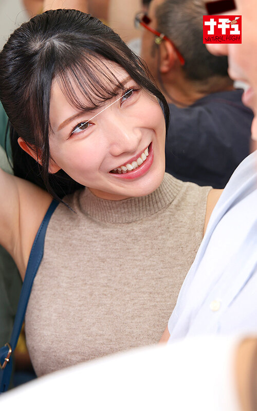 「今すぐキスしたら電車でエッチしてもいいよ」中年オヤジを惑わせる小悪魔べろちゅう娘 サンプル 3