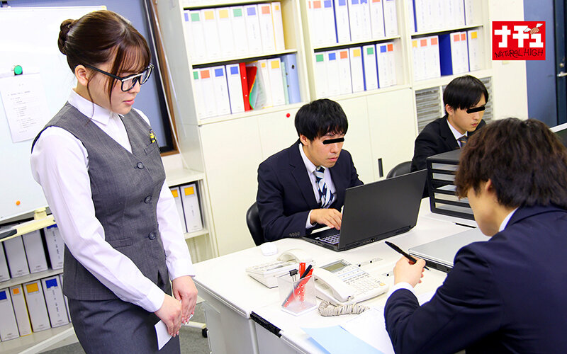 嫁に内緒で行ったメンエスで経理の地味OLと遭遇 弱みを握られた僕は中出しさせられ騎乗位ディルドになった サンプル 4
