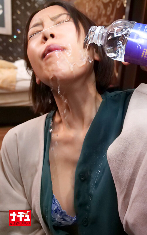 マッチングアプリを利用して冴えない男を勧誘するマルチ女（元モデル）と付属女（巨乳）を中出し論破 サンプル 6