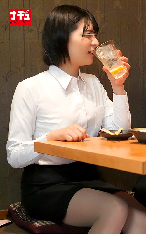 居酒屋羞恥 パンストの中で手マンされ濡れシミができるほどイキ潮を吹きまくる就活女子 サンプル 9