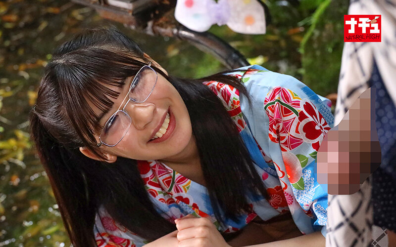 温泉客が居ても浴衣の中の抱っこSEXで挿入して逃がさず何発も膣射させる痴女っこ3 サンプル 10