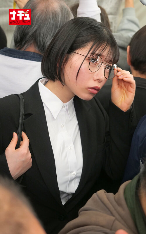 敏感（恥）巨乳羞恥2025 推定Hカップ/地味メガネ就活生 サンプル 2