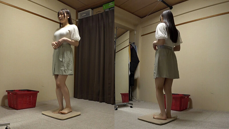 及川莉央 濡れてテカってピッタリ密着 神スク水 可愛い女子のスクール水着姿をじっとりと堪能！着替え盗撮から始まり貧乳から巨乳にパイパン、ハミ毛、ジョリワキ等のフェチ接写やローションソーププレイやスク水ぶっかけ等を完全着衣で楽しむAV サンプル 1