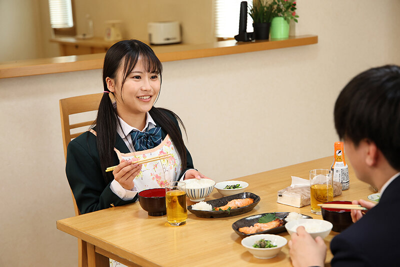 母親の代わりに弟に乳首を吸わせて育ててきました…思春期の姉と弟の歪んだ愛の日常。 サンプル 3