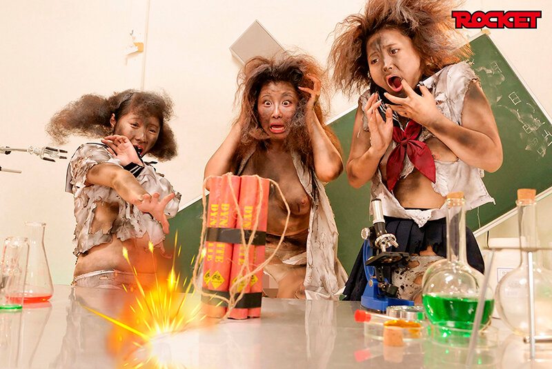 無様エロ再び！裸より恥ずかしい爆発黒焦げ女 パート2 理科の実験完全版 サンプル 8