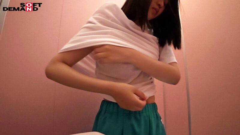SNSで出会ったクズ男にハマった結果、公衆トイレでさくっとヌくための肉おナホ要員にされた18歳の記録映像。最終的に都合のいいように扱われ続けて涙目になるまでマワしつくされる。 寺川ねね サンプル 3