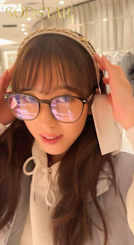 小湊よつ葉の休日「私たち4ヶ月前にセックスしました」渋谷のラブホでハメ撮り、2本番と顔射。 サンプル 3