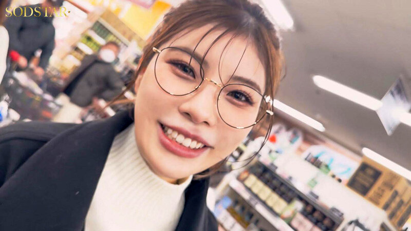 神木麗の休日 彼氏の自宅でハメ撮り、ノンストップ2本番と顔射。 サンプル 2