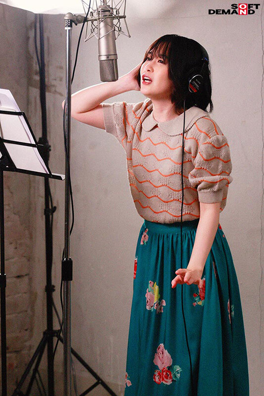 伝説の昭和アイドル おじさんボイトレ講師による喉奥拡張イラマ映像が流出。 門倉すず サンプル 2