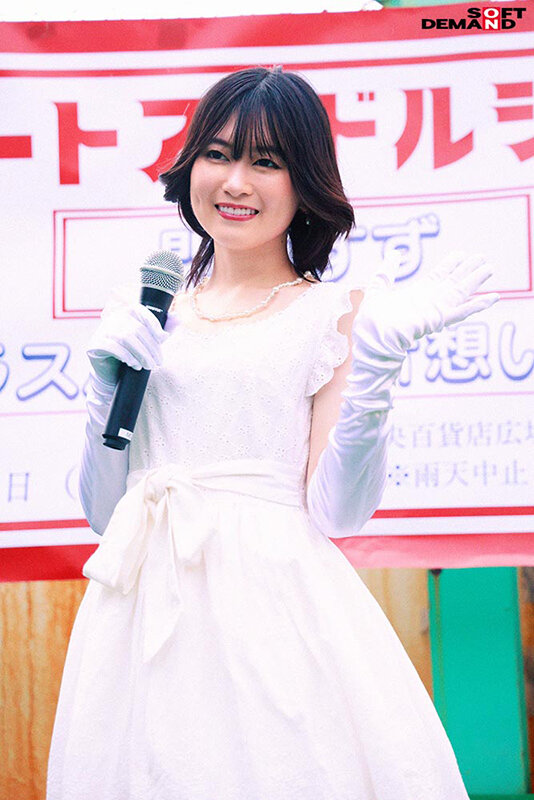 伝説の昭和アイドル おじさんボイトレ講師による喉奥拡張イラマ映像が流出。 門倉すず サンプル 3