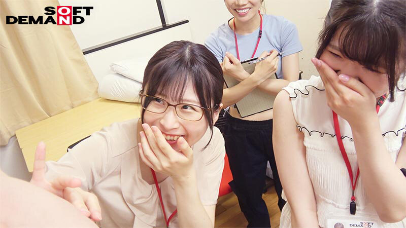 全裸男性を複数名の着衣SOD女子社員がじっくり恥じらい研究報告 真剣チクビ囲み実験 SOD性科学ラボ REPORT18 敏感反応に戸惑いながらも膨らむ乳首と脈打ちペニスから目が離せない16名 サンプル 5