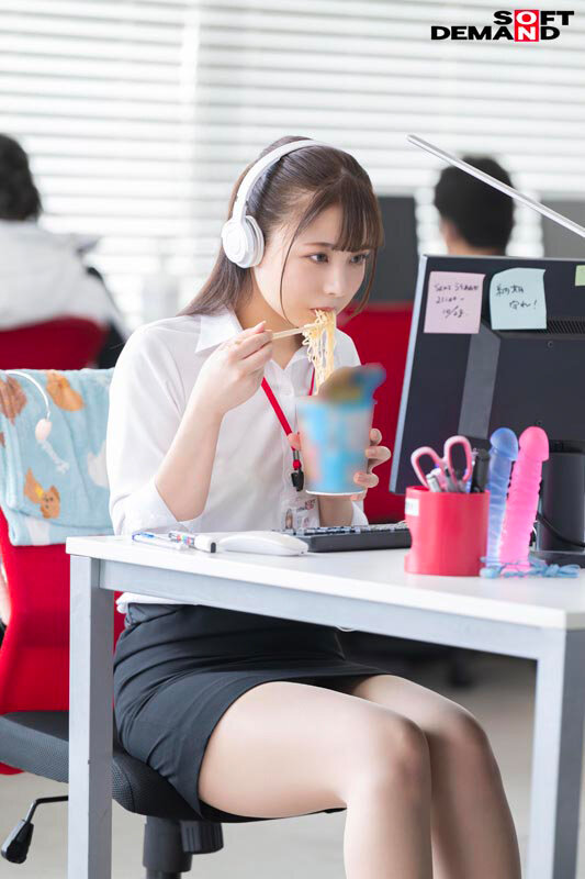新卒2年目 編集部 生田優梨 初AV出演 私は社畜ではなく、ただのチンチン推しって感じです！ サンプル 2